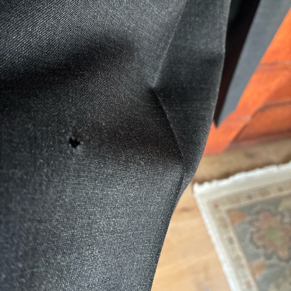 Prada cropped gray dress pants - Picture 4 of 5